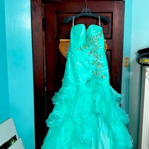 Hi-low prom dress